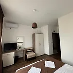 бялата къща 3* Chakalarovo