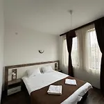 Guest house бялата къща 3*