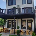 бялата къща 3* Chakalarovo