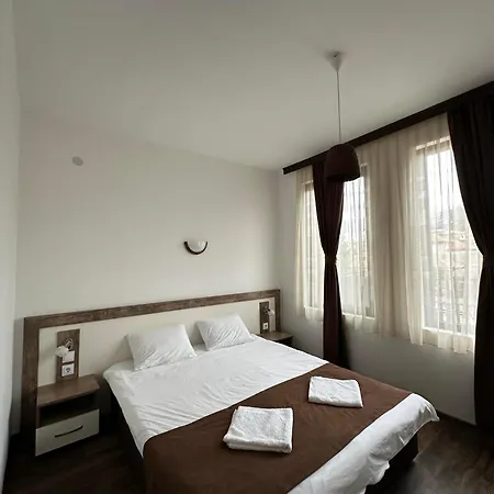 Guest house бялата къща 3*