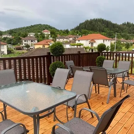 Guest house бялата къща Chakalarovo