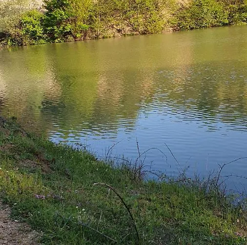 бялата къща Maison d'hôtes Chakalarovo