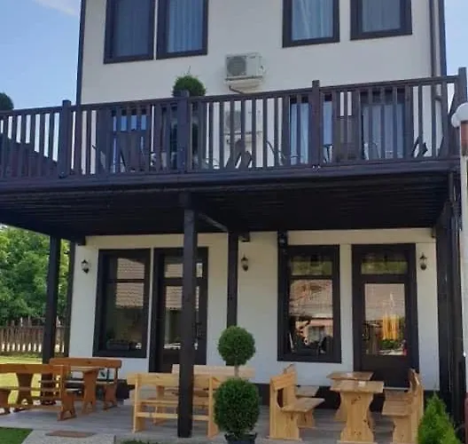 бялата къща 3* Chakalarovo